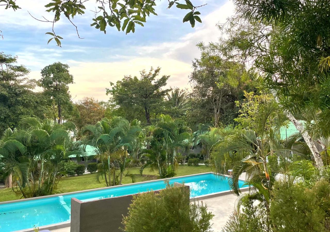 Siam Flora Resort Ko Lanta Exterior foto